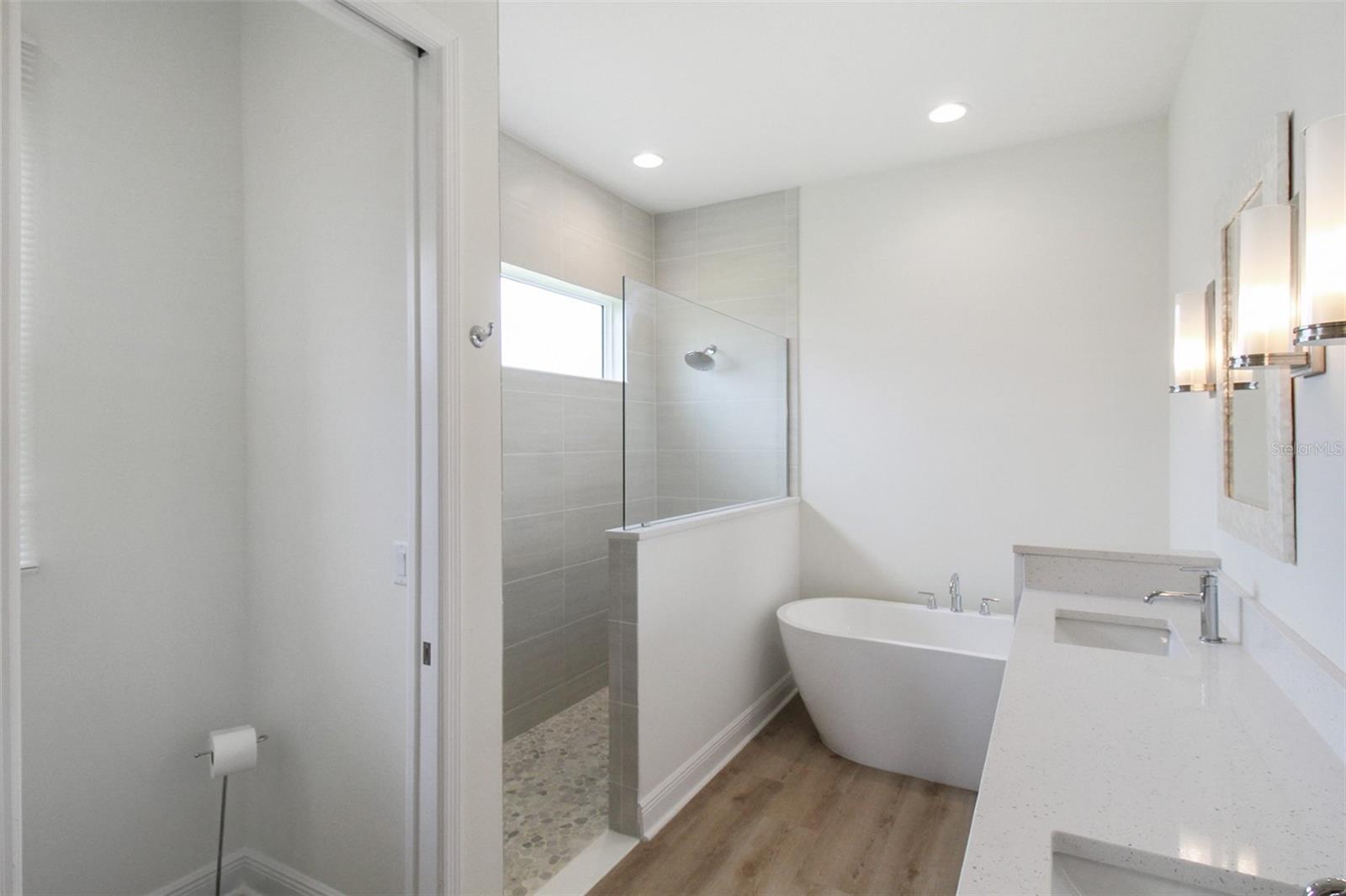 WATERCOLOR PLACE PH II - Residential Lease