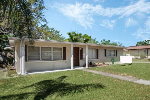 Tiny photo for 740 Lake Avenue, Clermont, FL 34711 (MLS # G5095405)