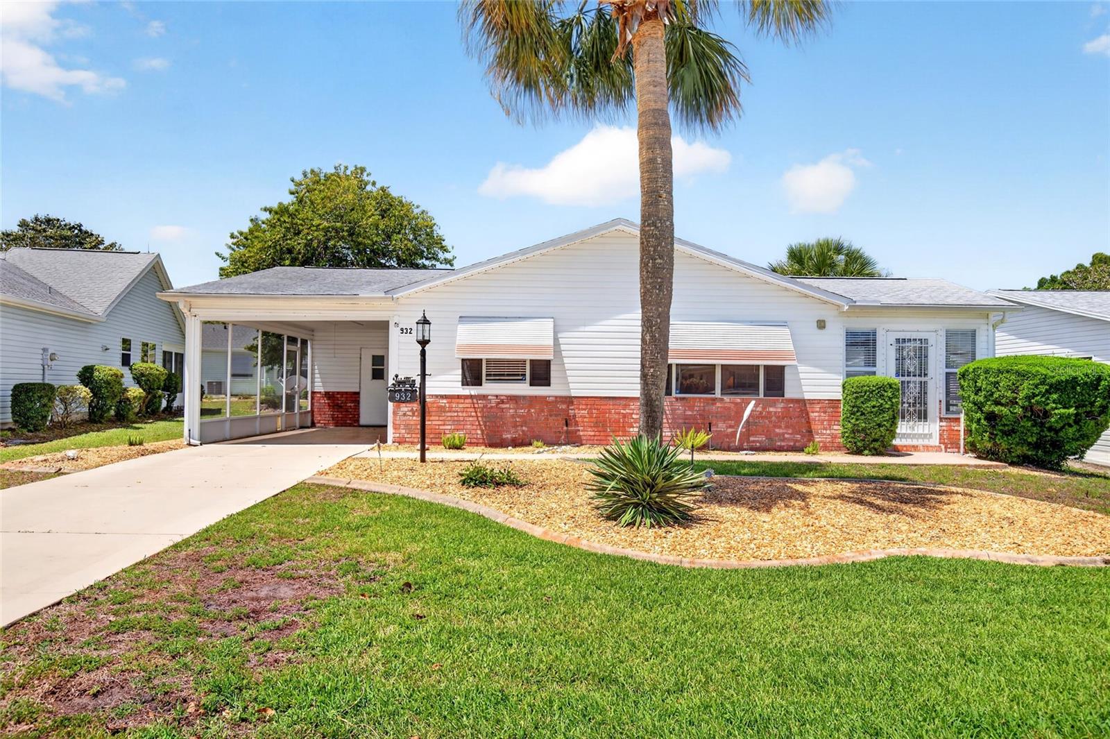 LADY LAKE ORANGE BLOSSOM GARDENS UNIT 16 - Residential