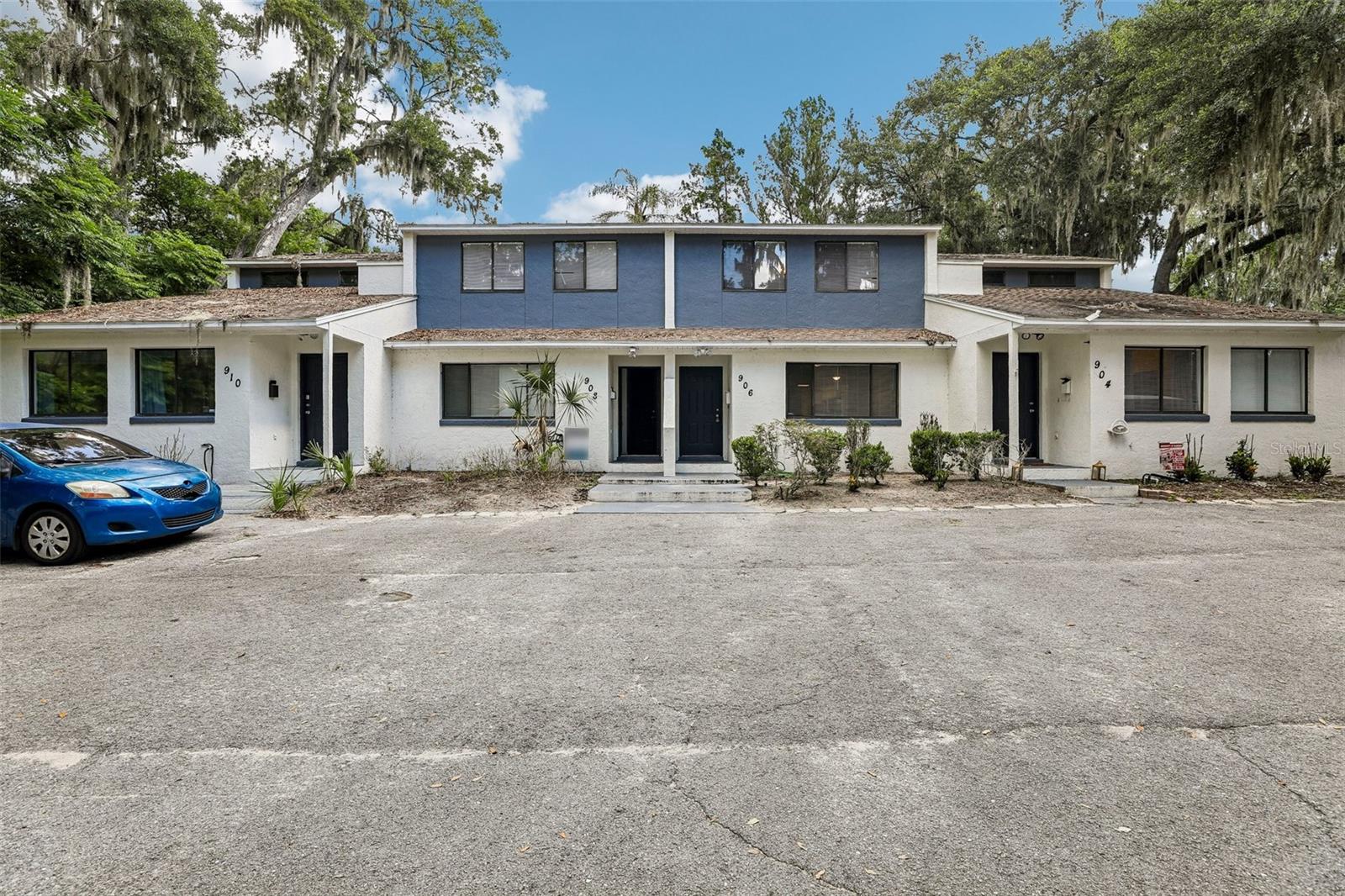 Photo 1 of 28 — 904 SUMTER STREET, LEESBURG, FL 34748