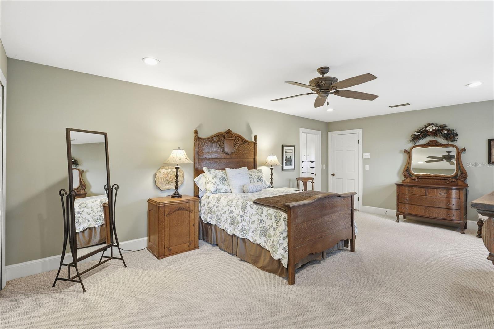 1730 - PINE TREE TERRACE - Residential