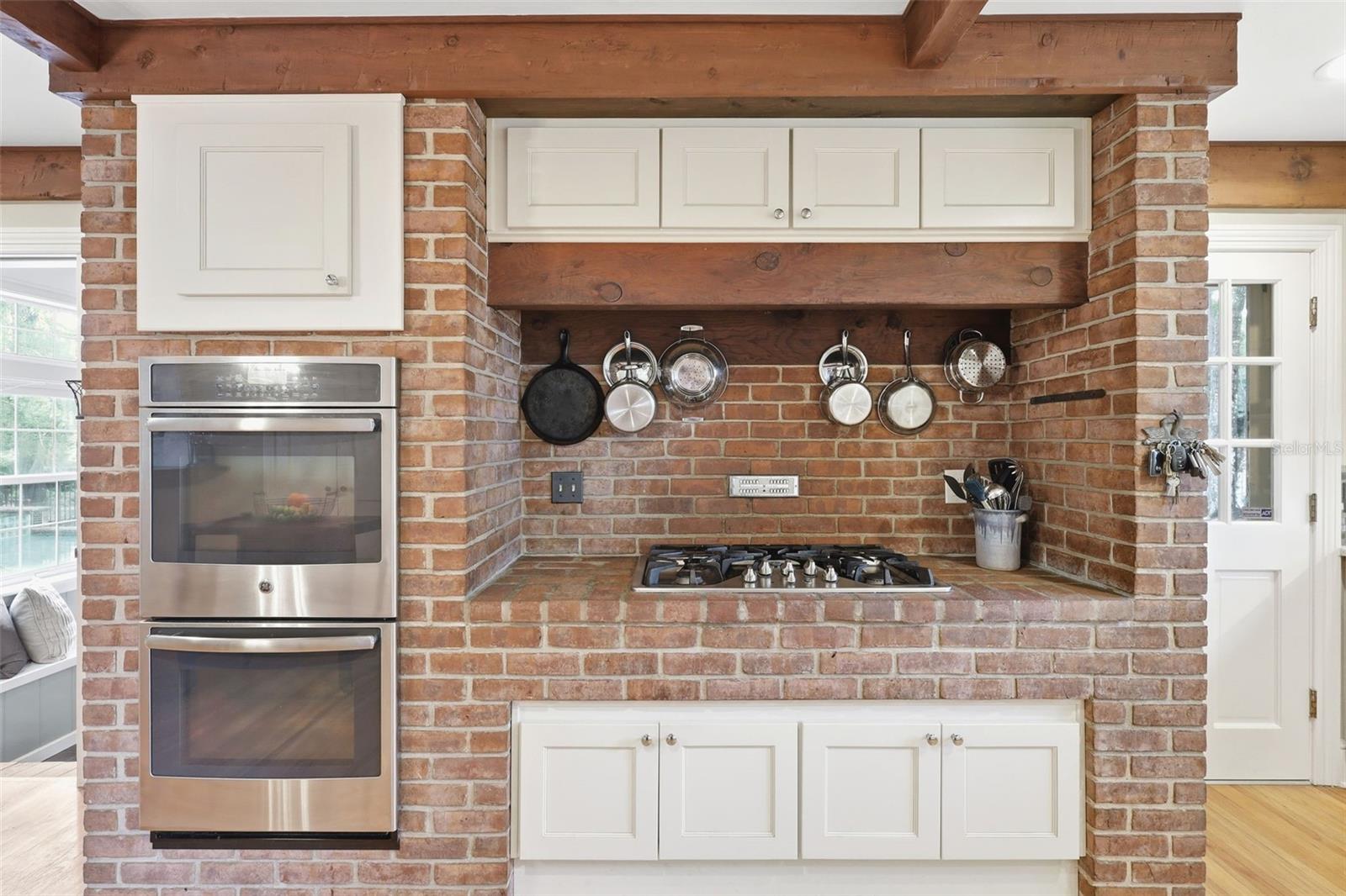 1730 - PINE TREE TERRACE - Residential