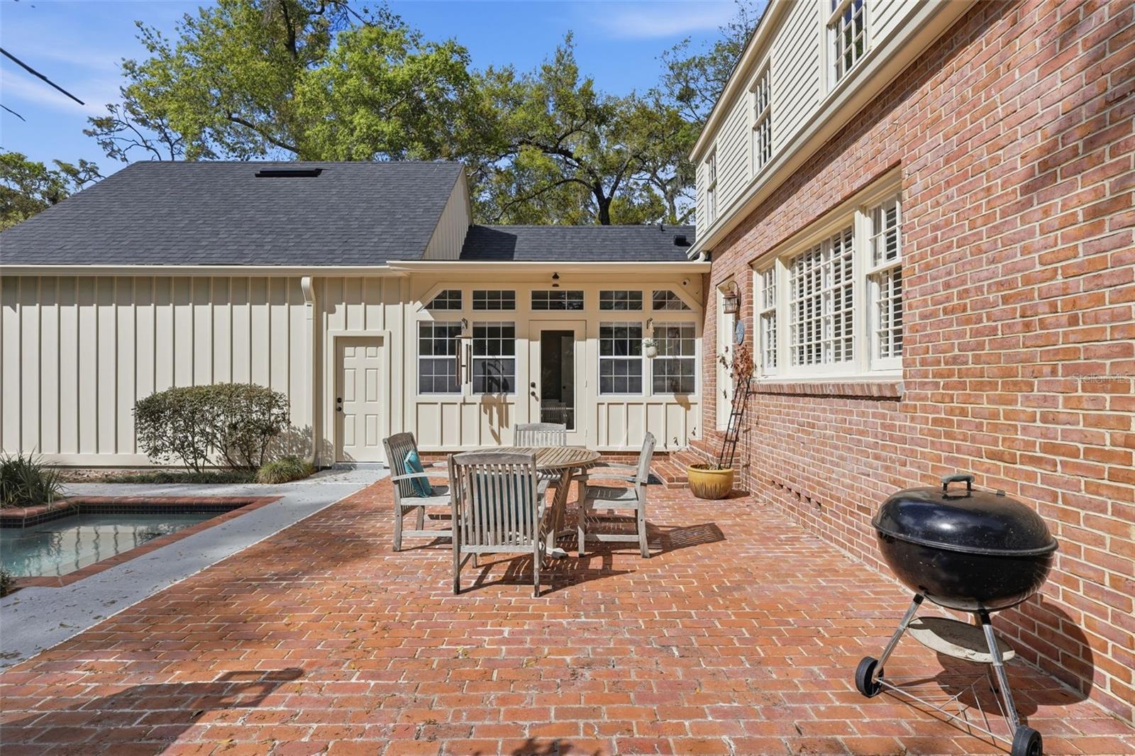 1730 - PINE TREE TERRACE - Residential