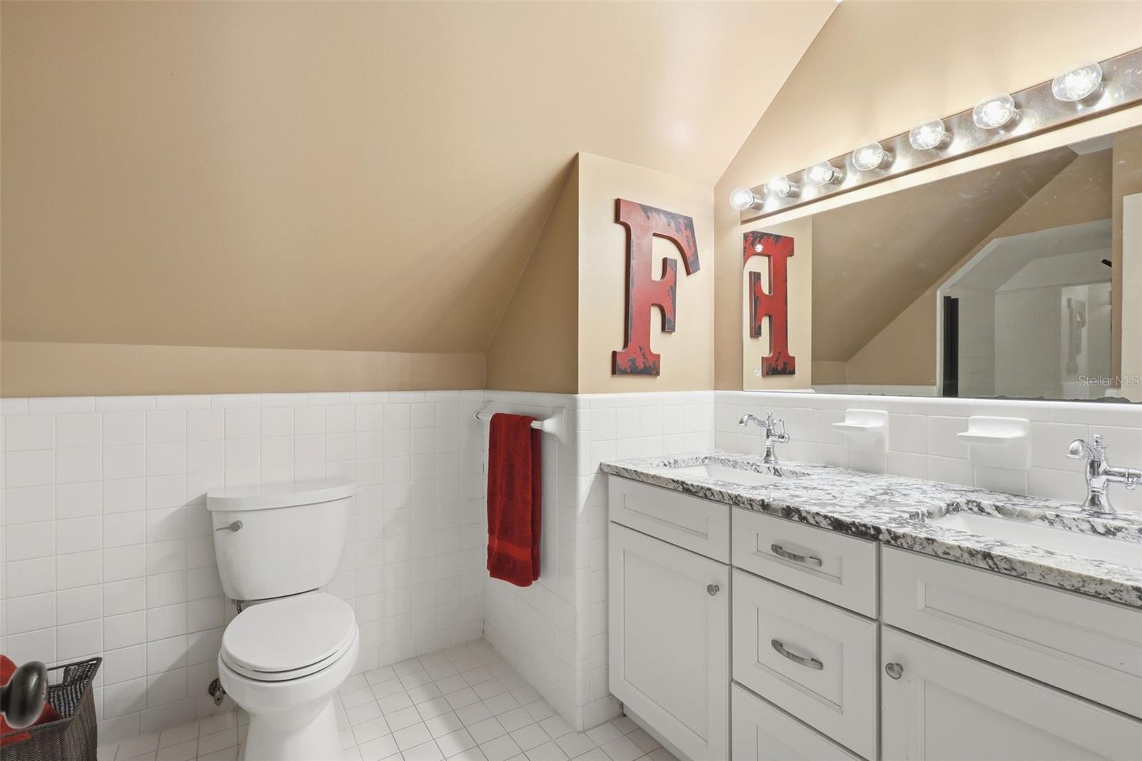 1730 - PINE TREE TERRACE - Residential