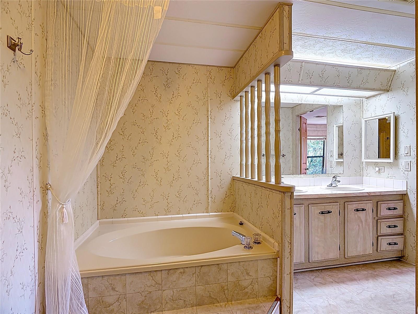 BROOKHAVEN VILLAGE FIRST ADD - Residential