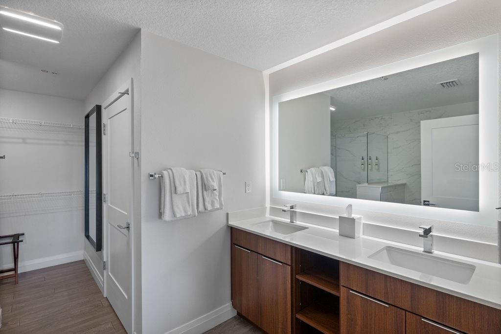 GROVE RESORT AND SPA - Residential