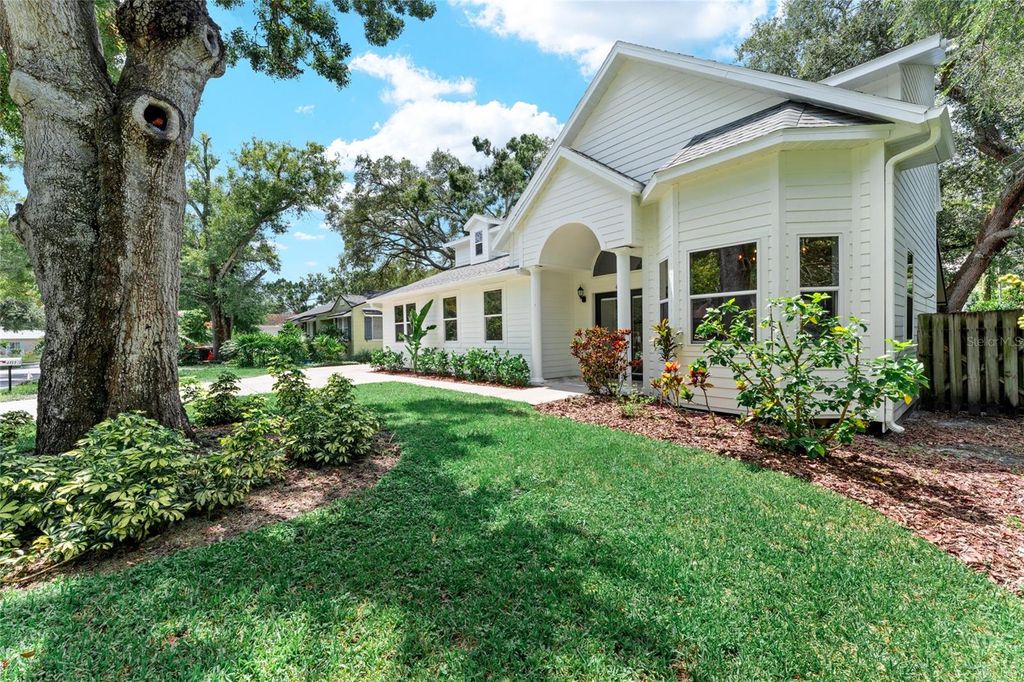 Photo of 4613 Matanzas Avenue S, Tampa, FL 33611 (MLS # TB8423036)