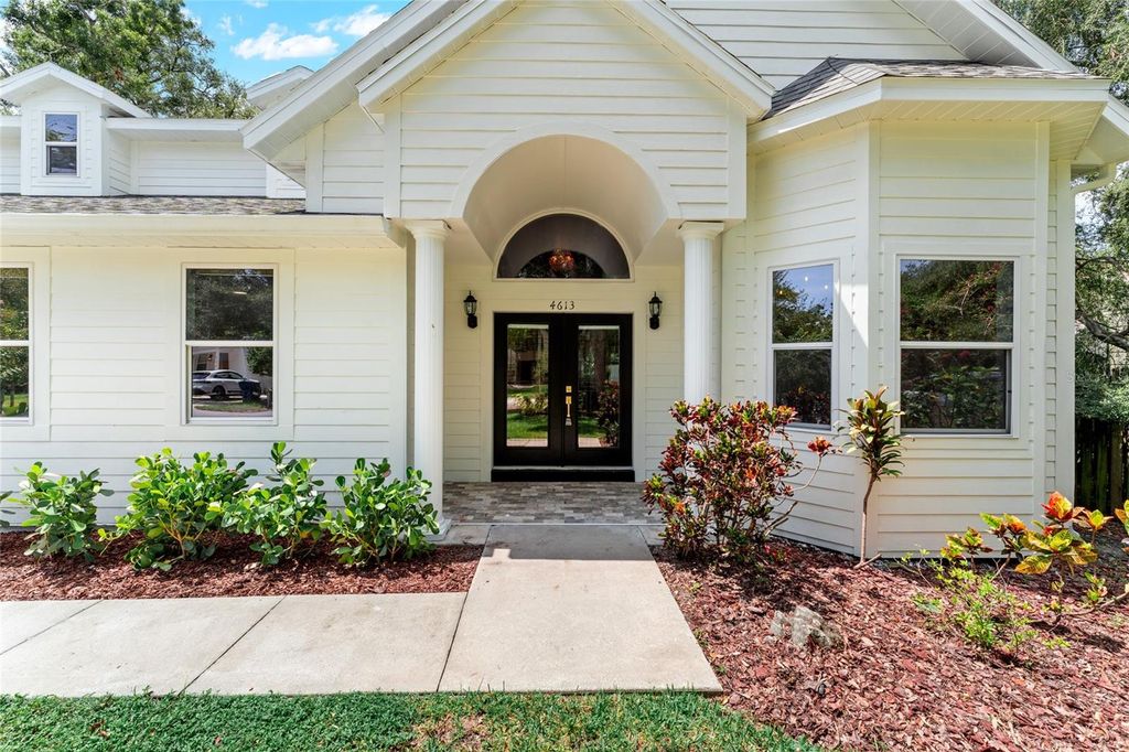 Photo of 4613 Matanzas Avenue S, Tampa, FL 33611 (MLS # TB8423036)