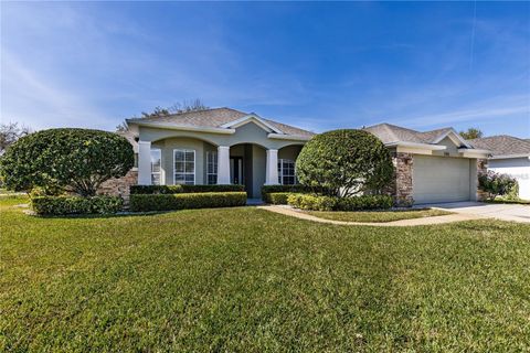 A home in DEBARY