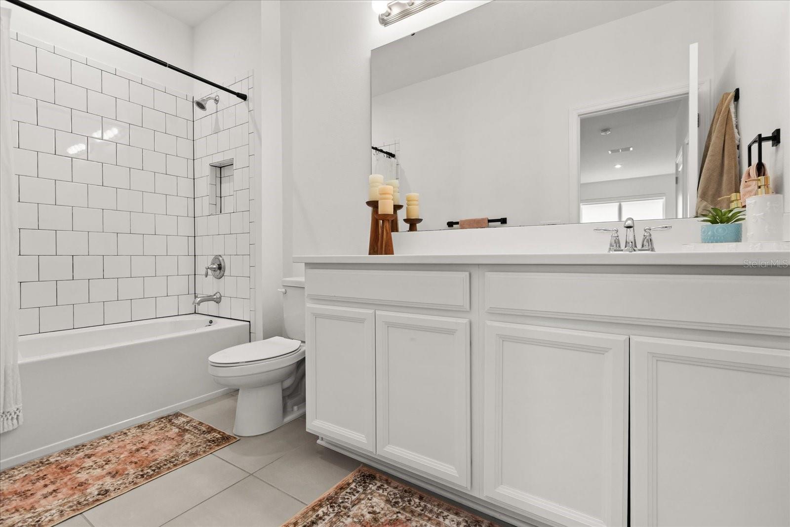 LANDINGS AT HAWKS CREST - Residential