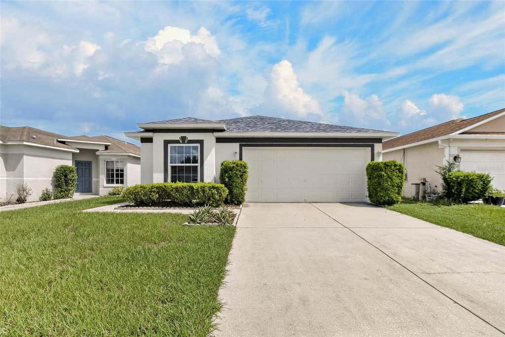 Photo of 535 Scarlet Maple Court, Plant City, FL 33563 (MLS # TB8540973)