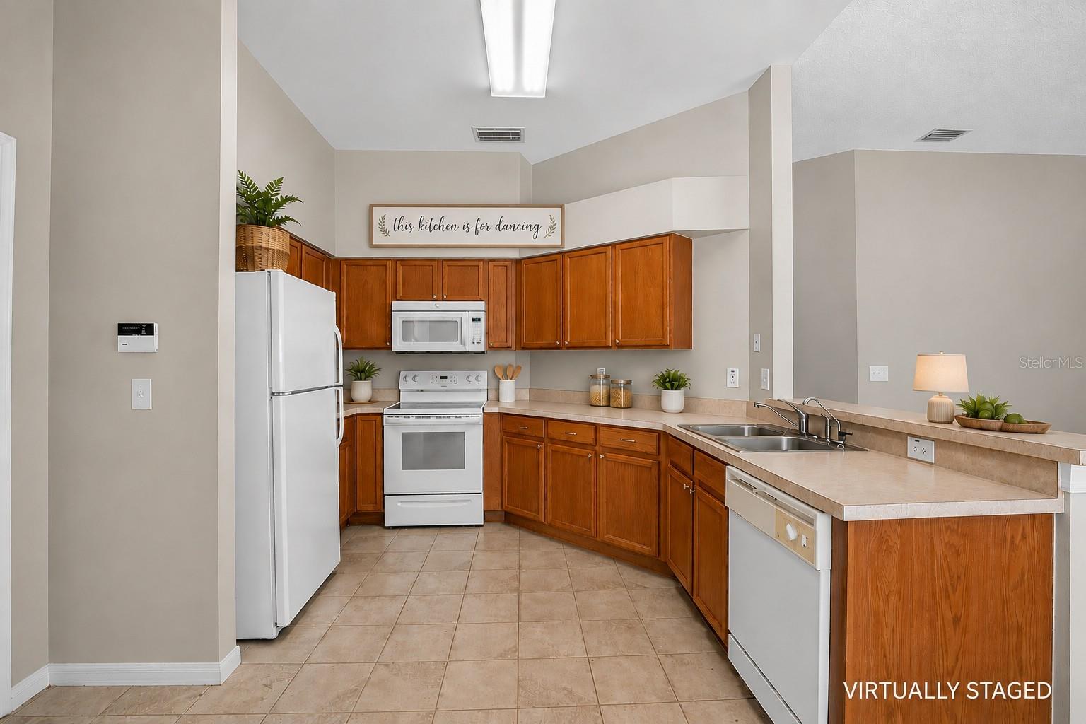 535 SCARLET MAPLE COURT