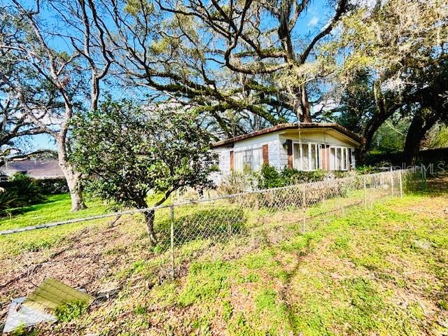 NORTH-SUTH CENTERLINE - Residential