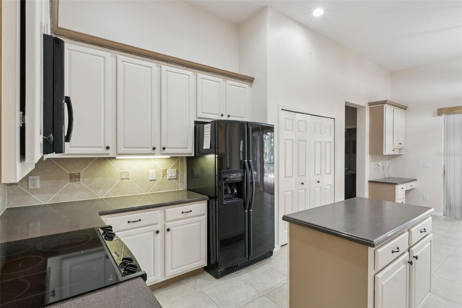 ROCK SPRINGS RIDGE - Residential