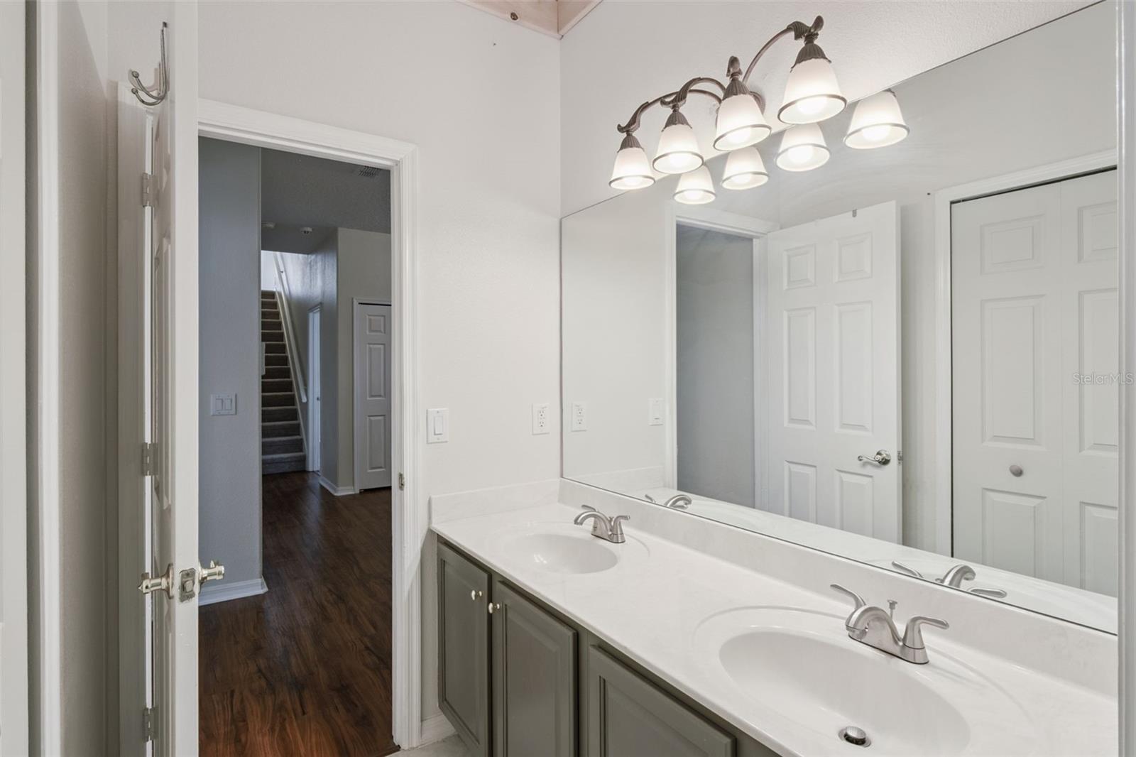 ROCK SPRINGS RIDGE - Residential