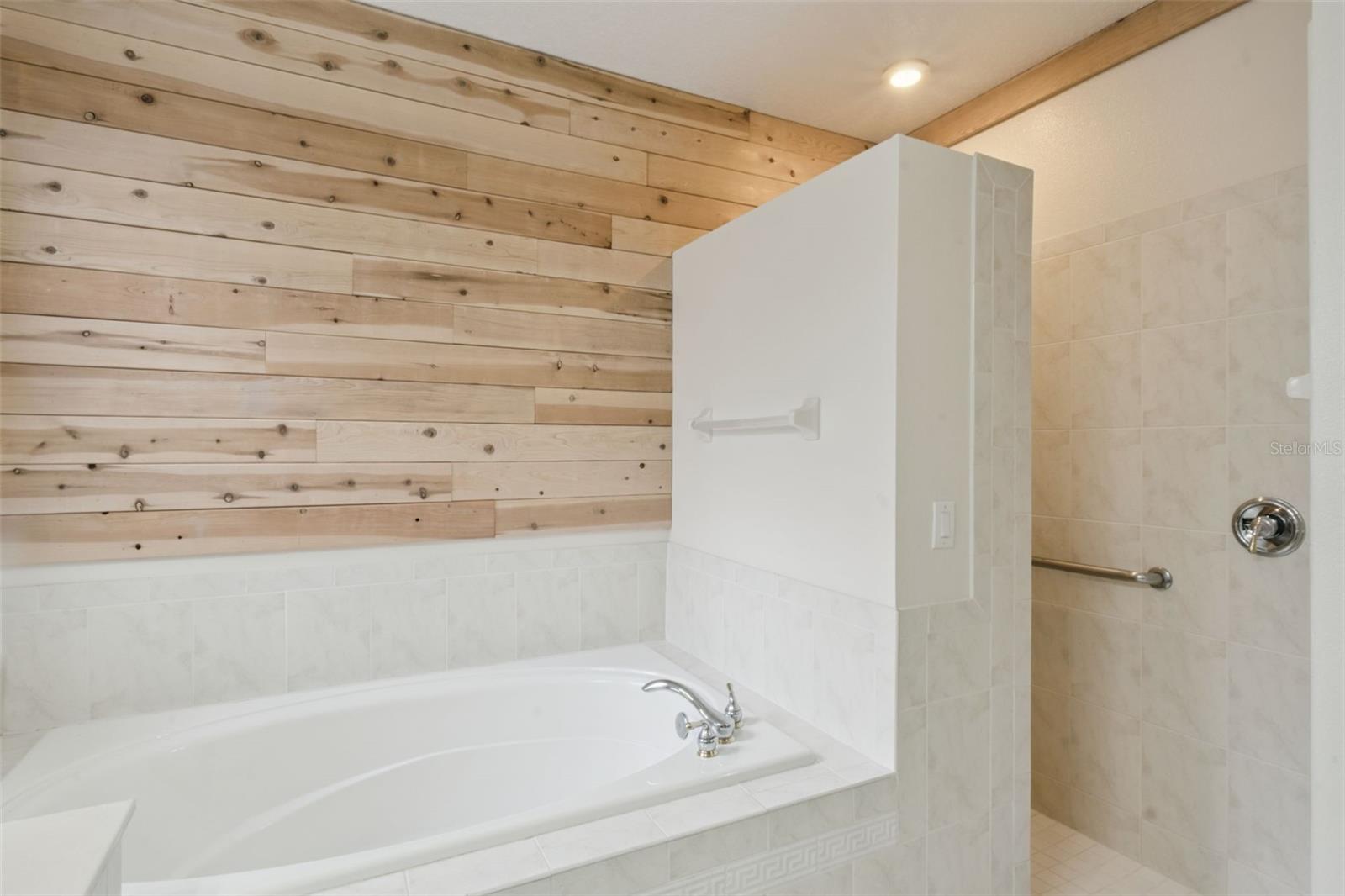 ROCK SPRINGS RIDGE - Residential