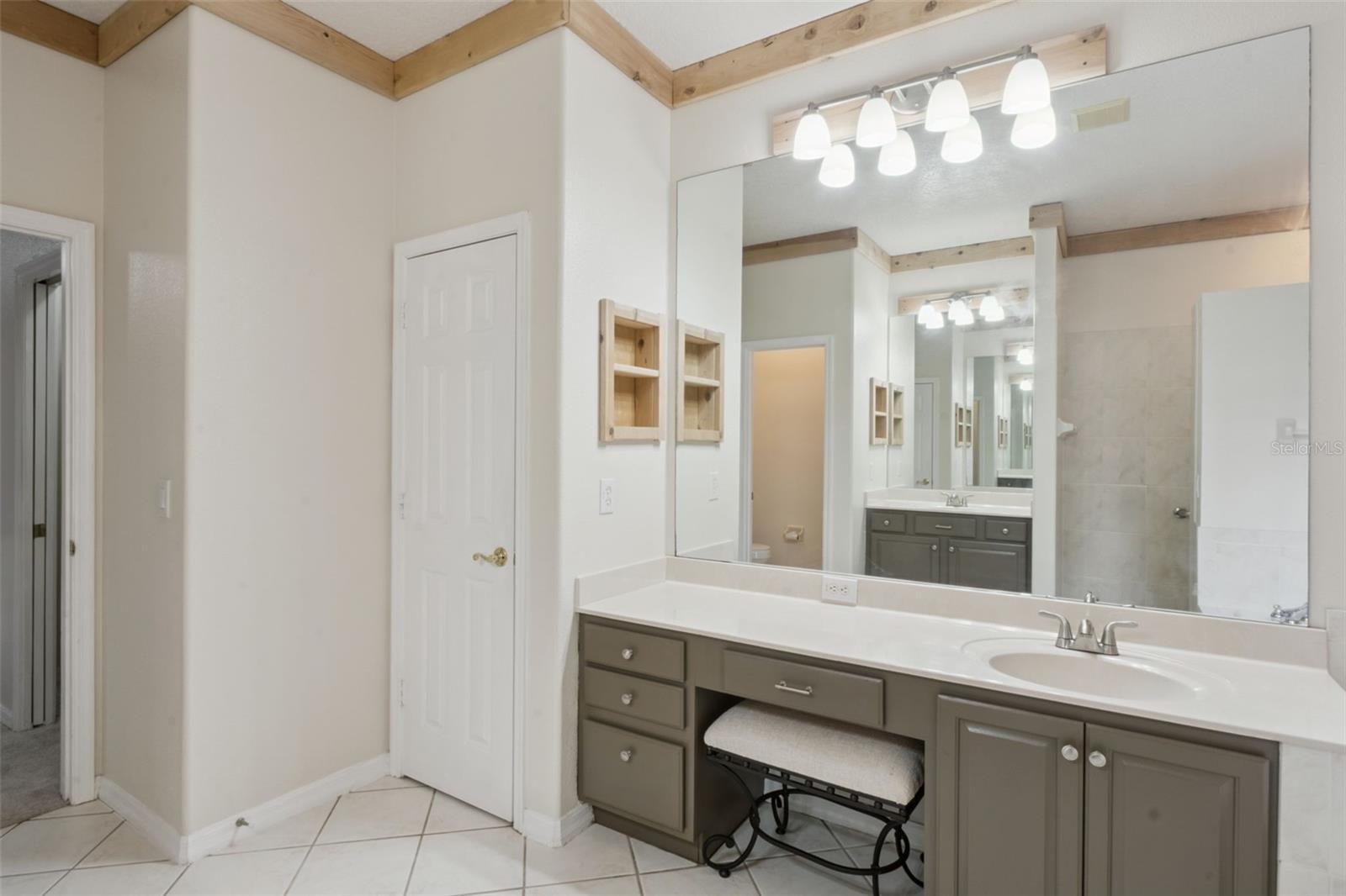 ROCK SPRINGS RIDGE - Residential