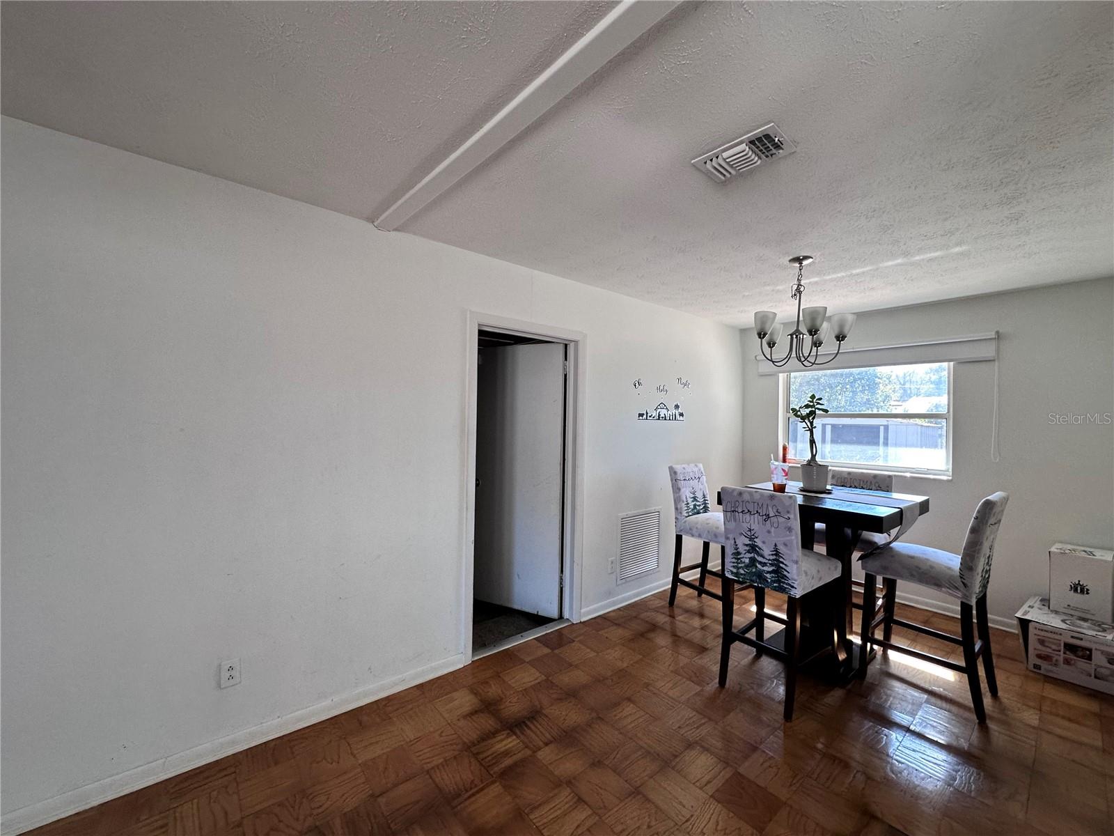 OAK HILL - Residential