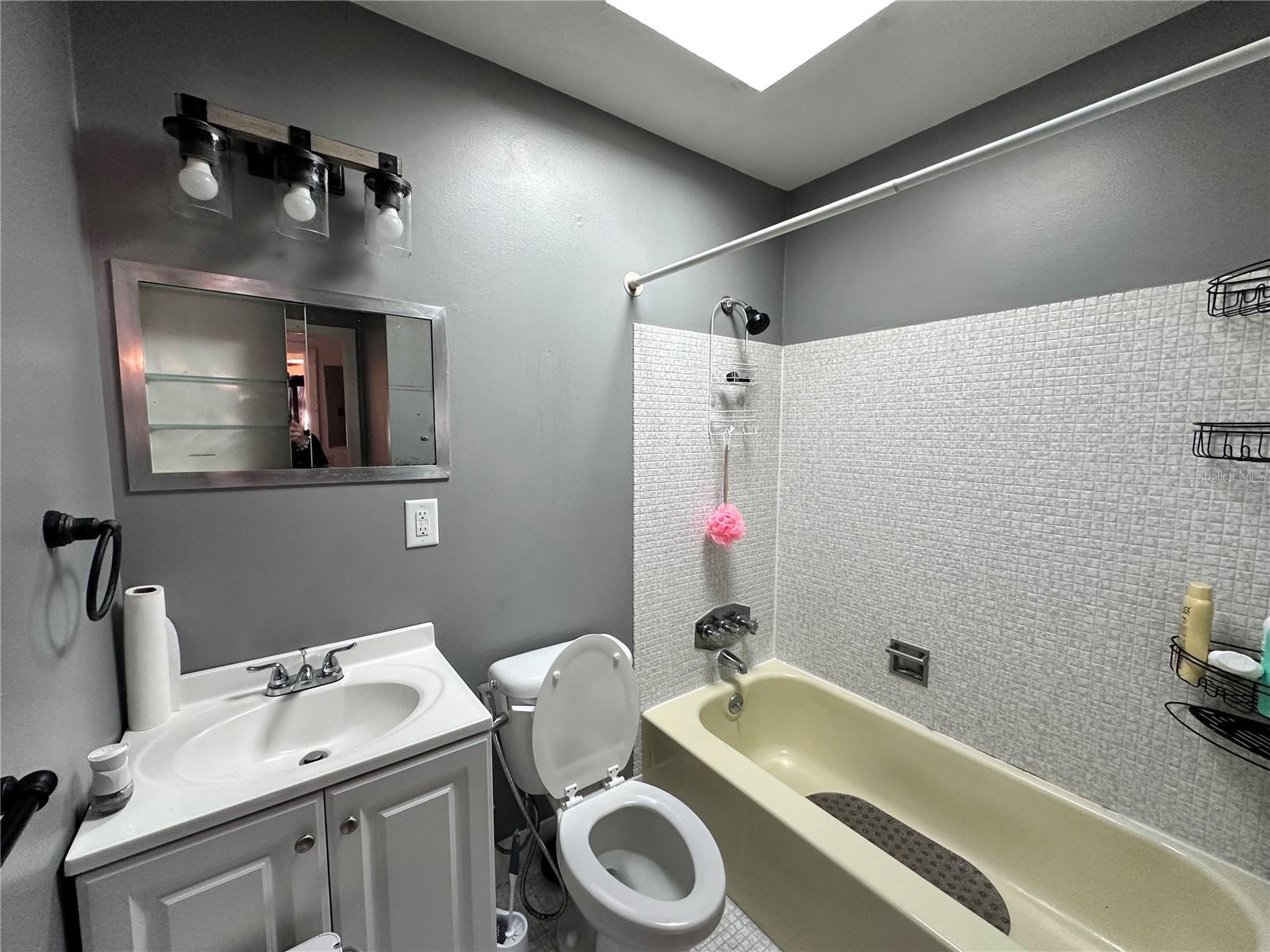 OAK HILL - Residential