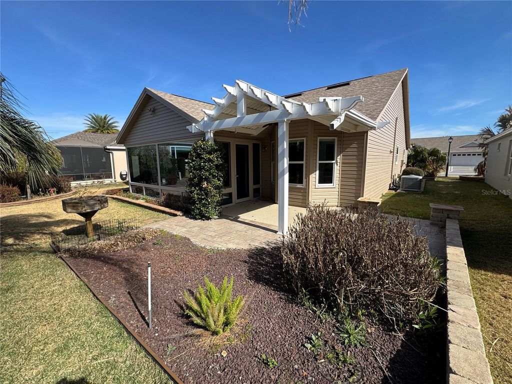 Photo of 1109 Alcove Loop, The Villages, FL 32163 (MLS # O6386204)