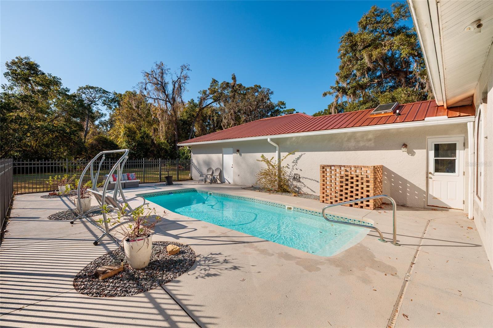 SWEETWATER POINTE - Residential