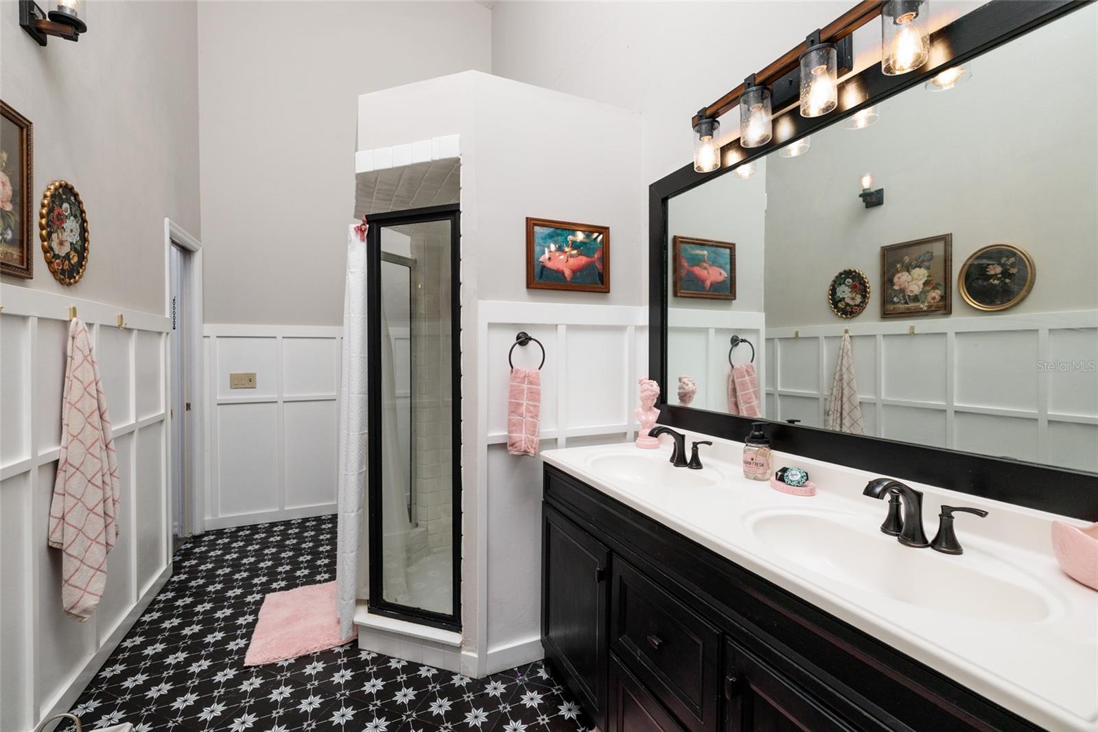 SWEETWATER POINTE - Residential