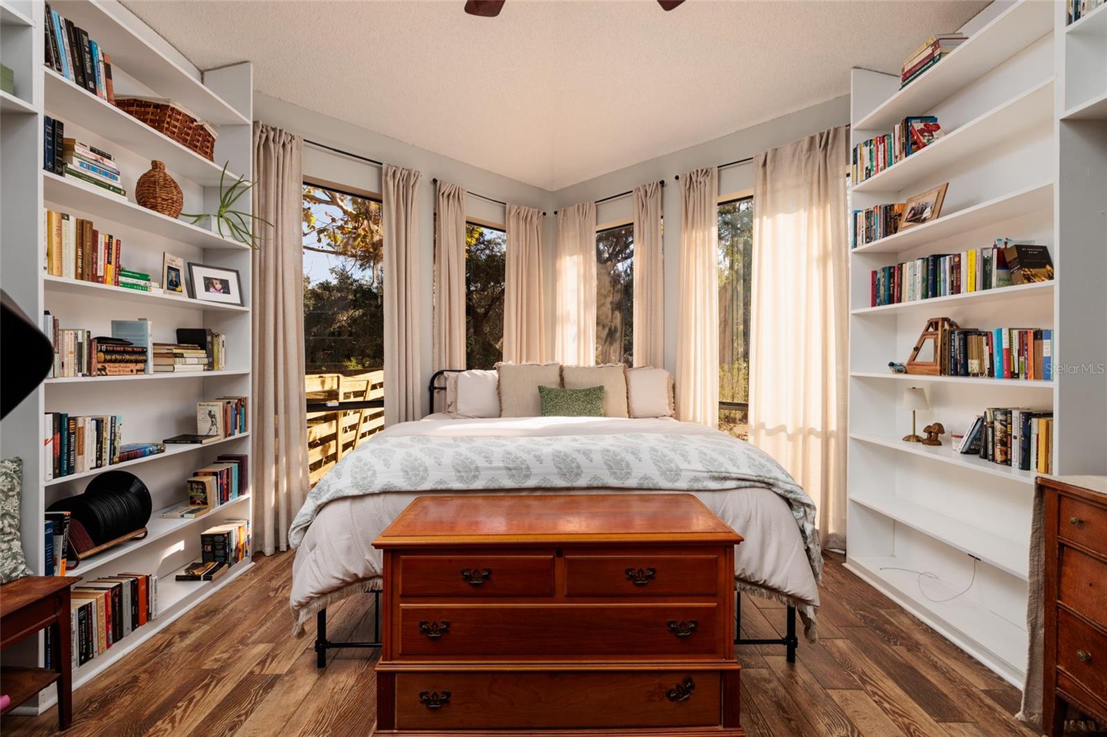 SWEETWATER POINTE - Residential