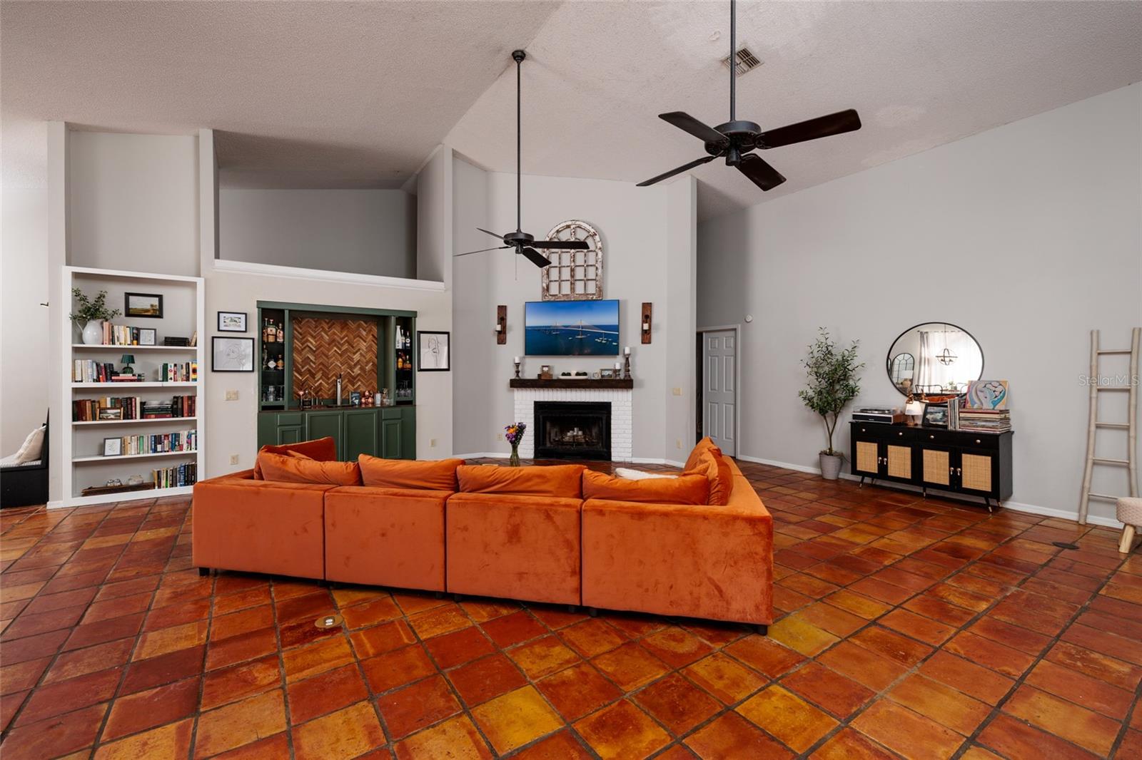 SWEETWATER POINTE - Residential