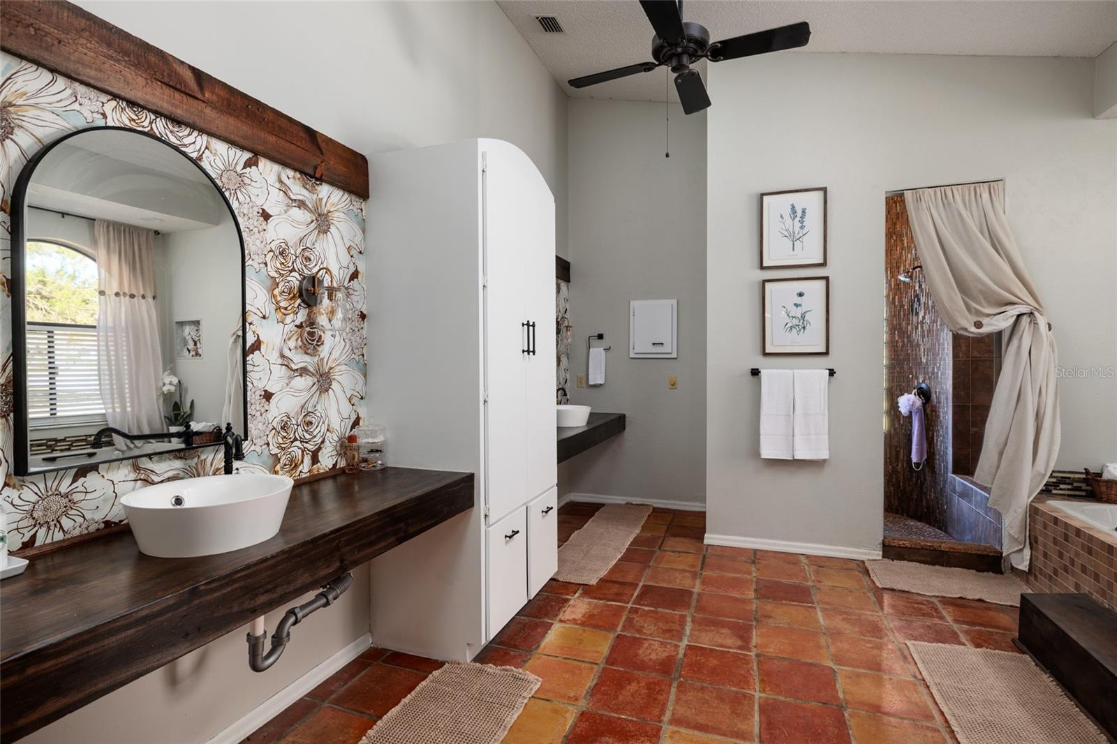 SWEETWATER POINTE - Residential