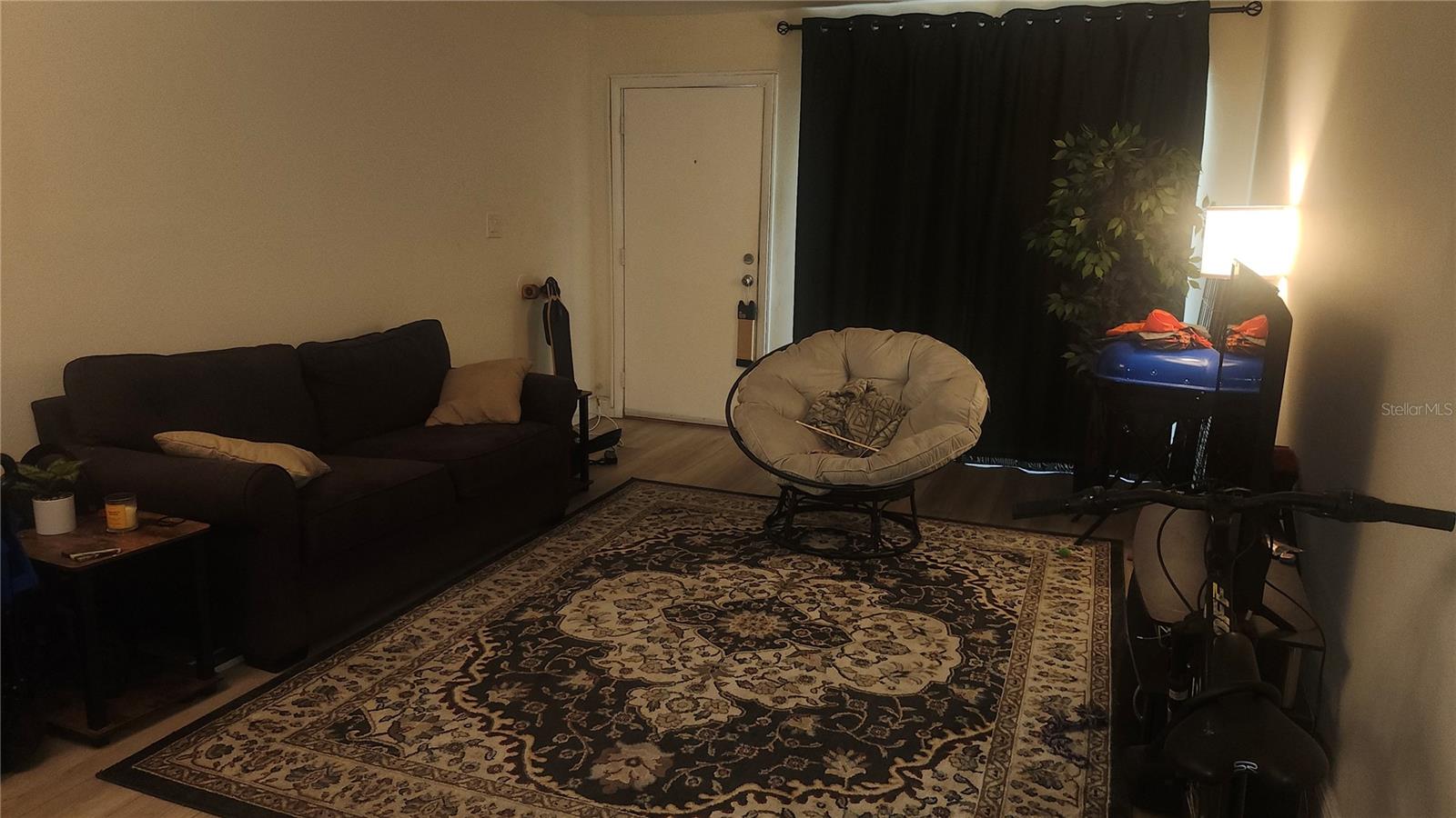 THE GREENS OF TOWNN COUNTRY - Residential Lease