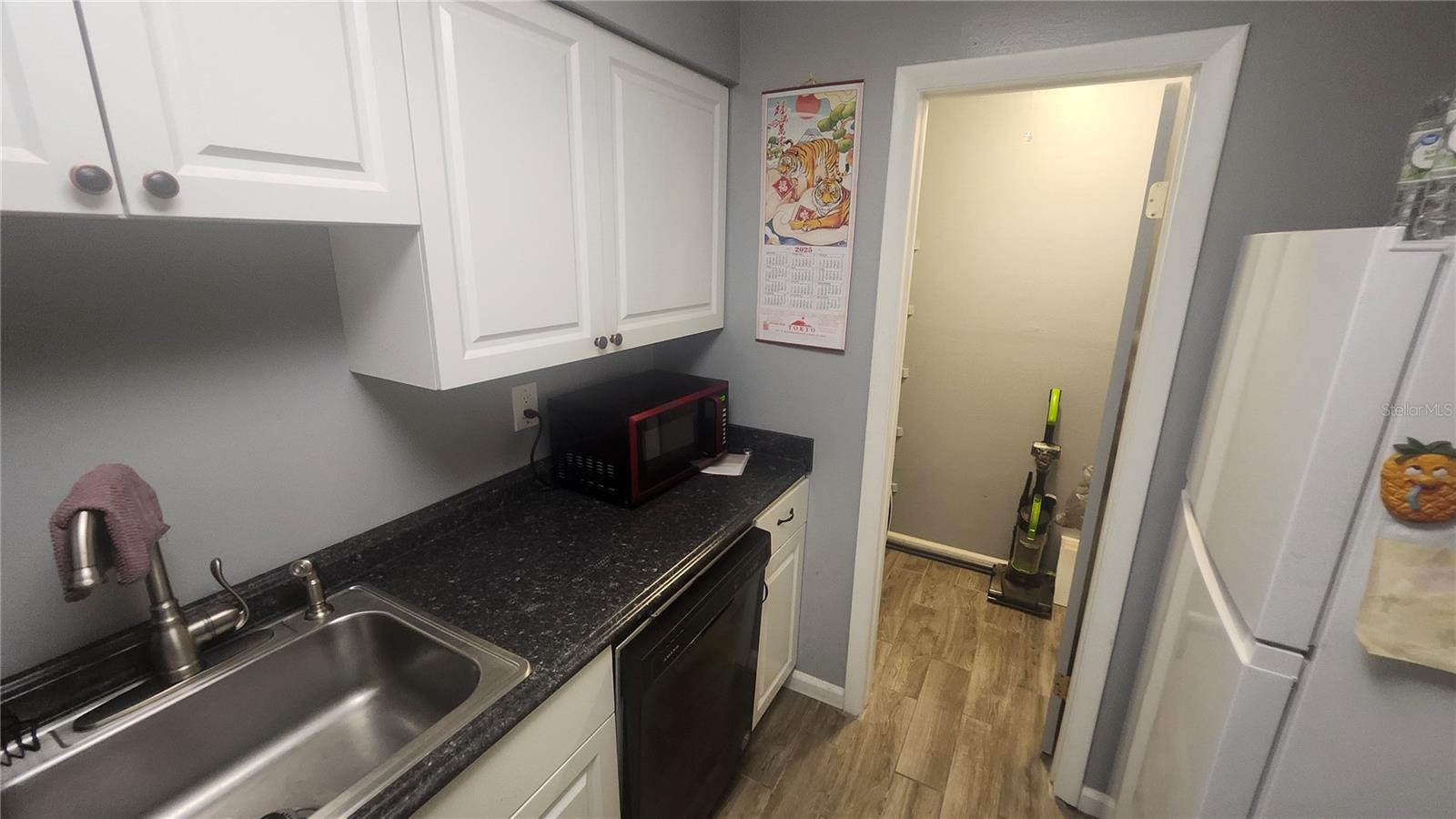 THE GREENS OF TOWNN COUNTRY - Residential Lease