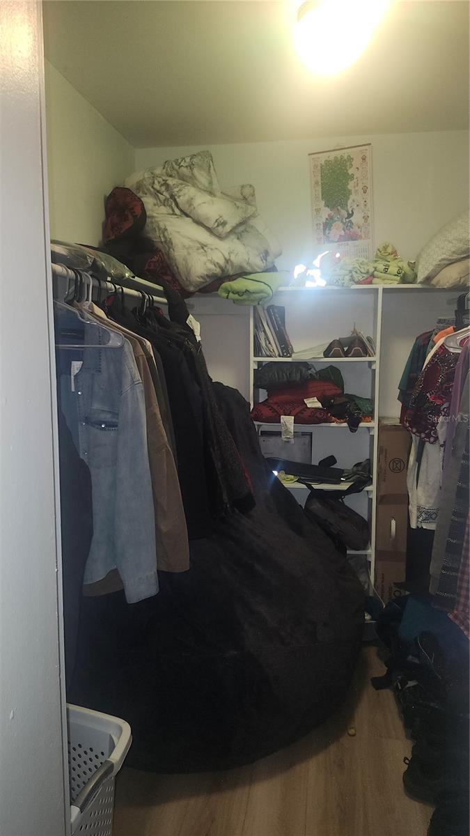 THE GREENS OF TOWNN COUNTRY - Residential Lease