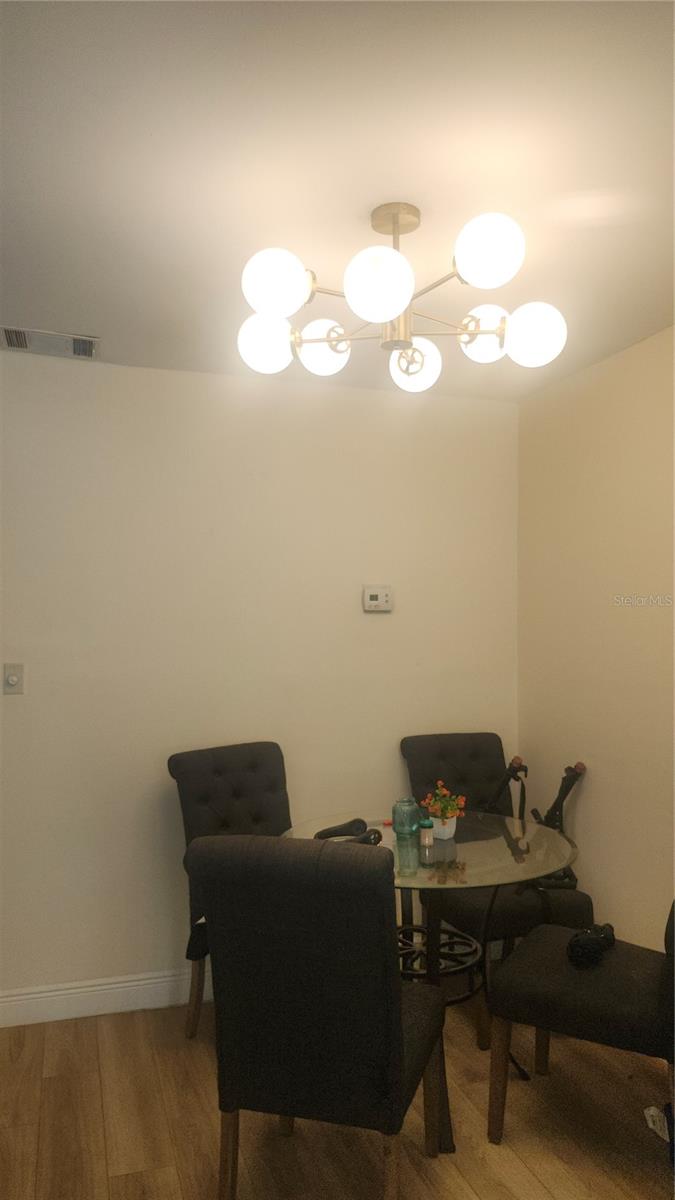 THE GREENS OF TOWNN COUNTRY - Residential Lease