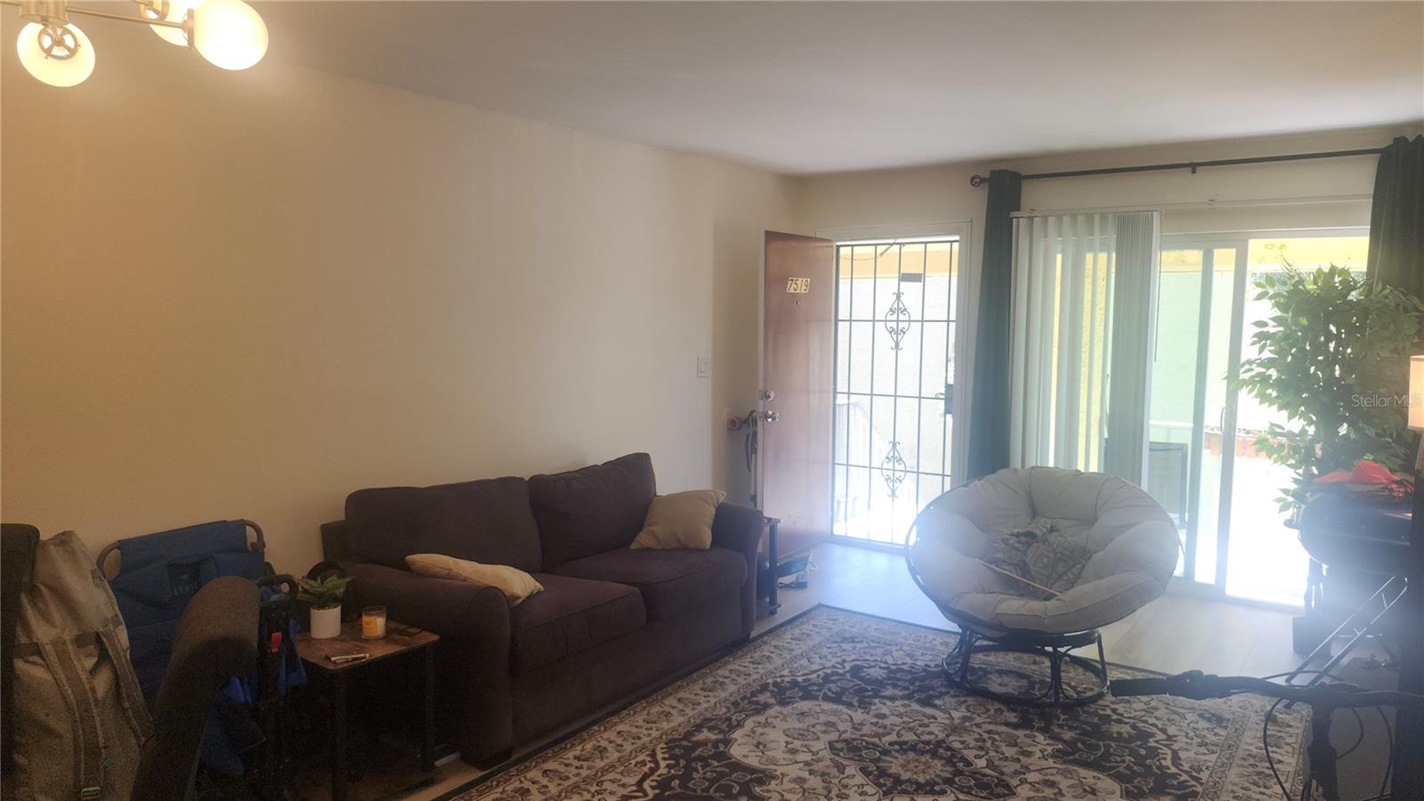 THE GREENS OF TOWNN COUNTRY - Residential Lease