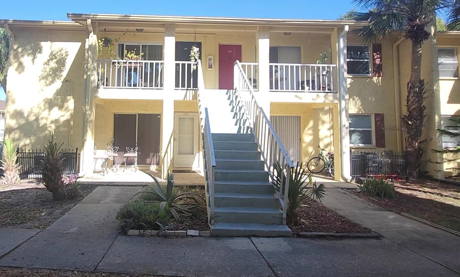 THE GREENS OF TOWNN COUNTRY - Residential Lease