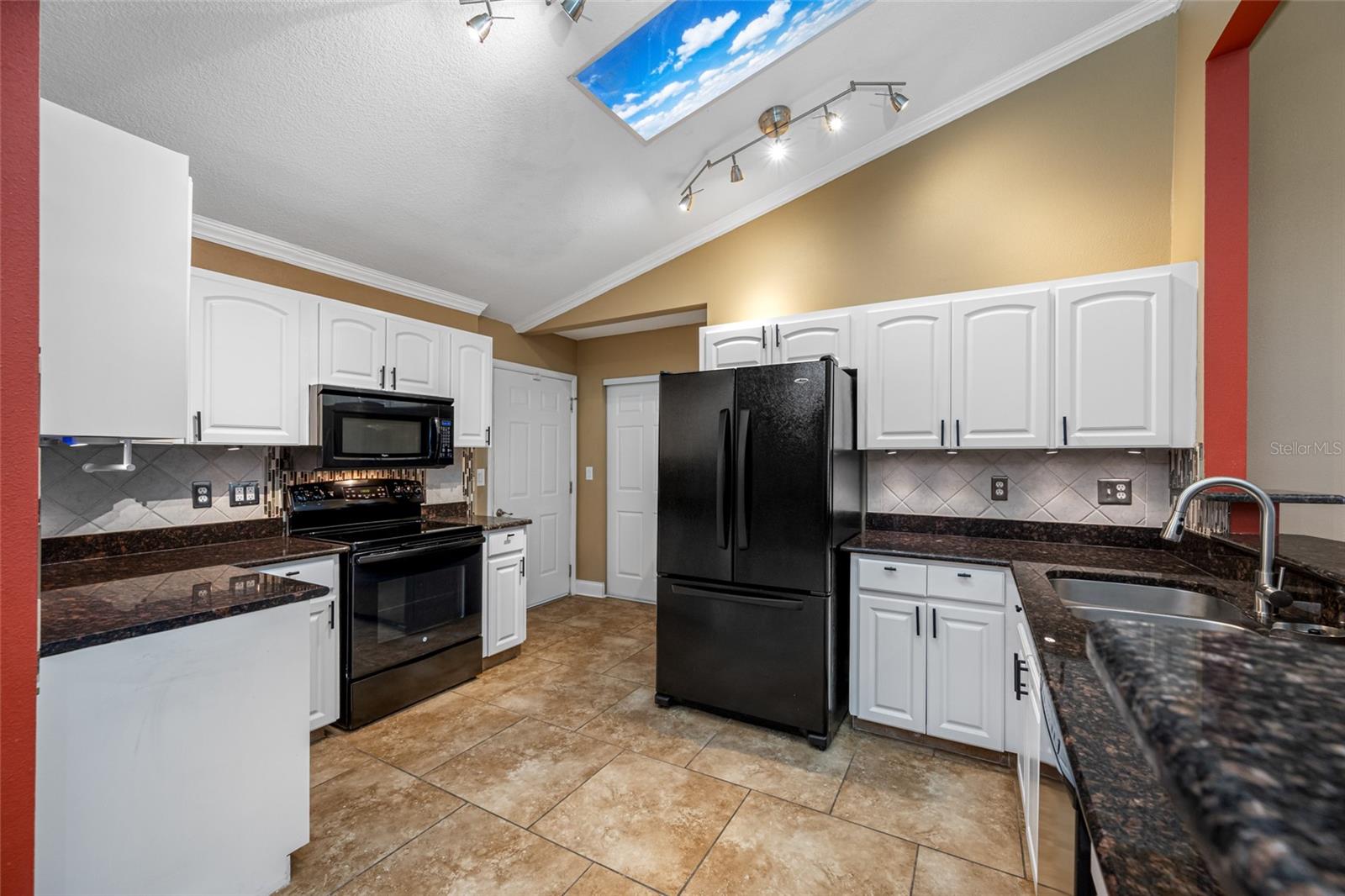 PINEBROOK ESTATES - Residential