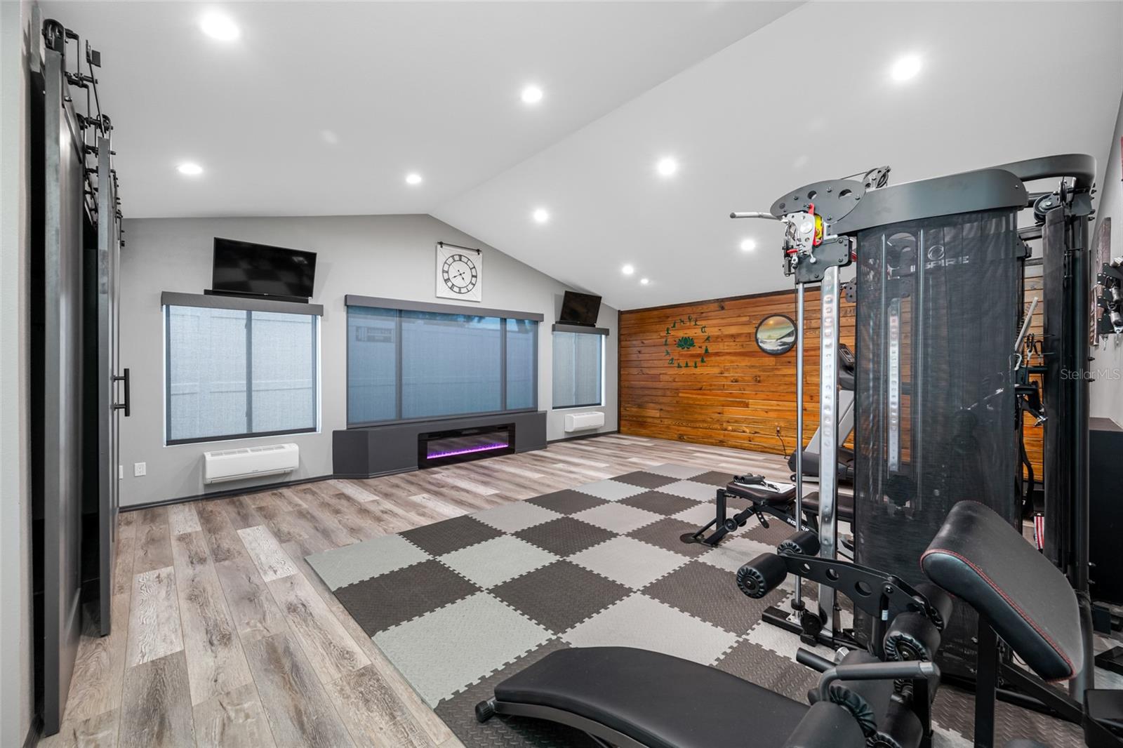 PINEBROOK ESTATES - Residential