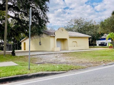 106 E BERESFORD AVENUE DELAND FL 32724