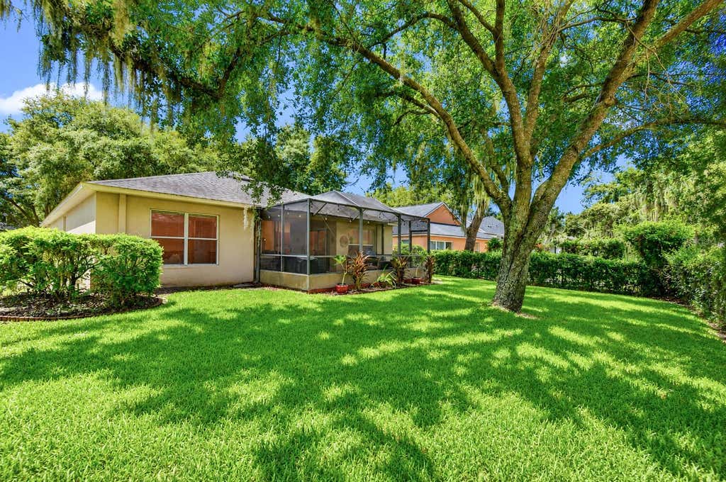 Photo of 6209 Gannetdale Drive, Lithia, FL 33547 (MLS # TB8530807)