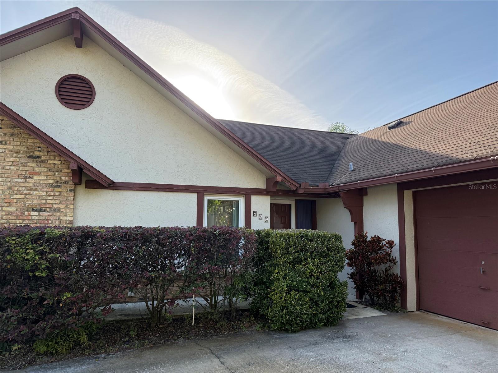 285 RINGWOOD DRIVE