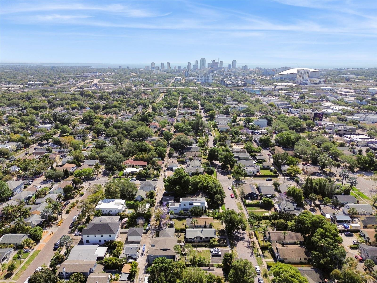 ST PETERSBURG INVESTMENT CO SUB - Residential Lease