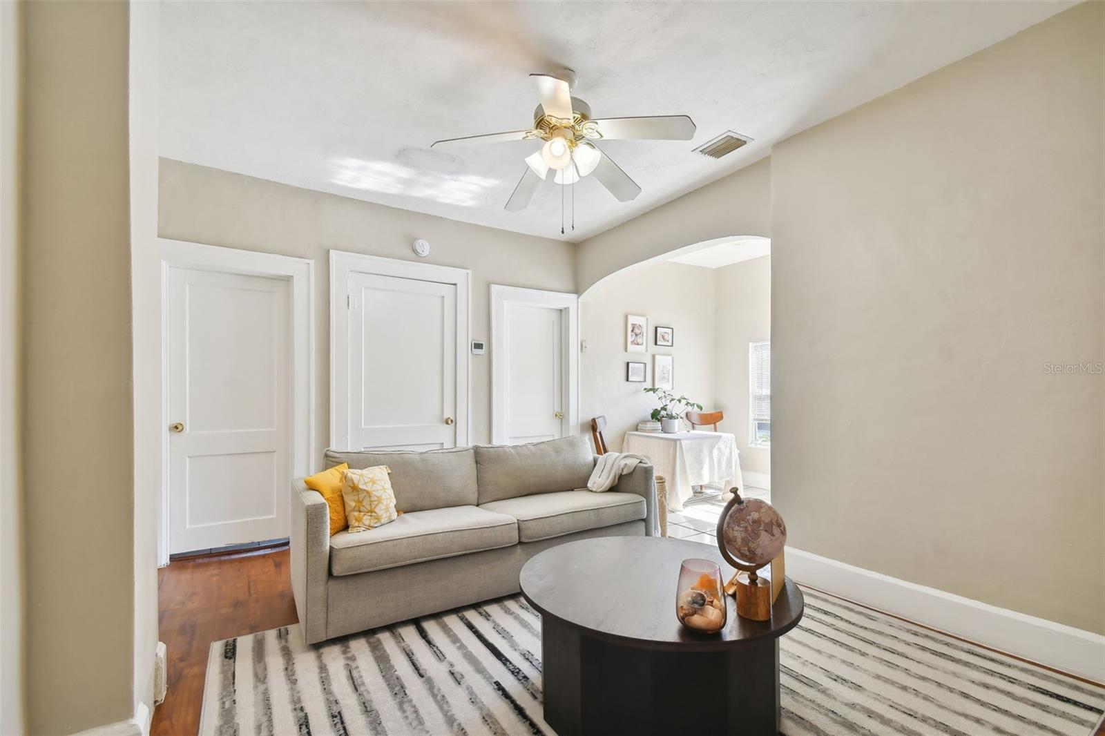 ST PETERSBURG INVESTMENT CO SUB - Residential Lease