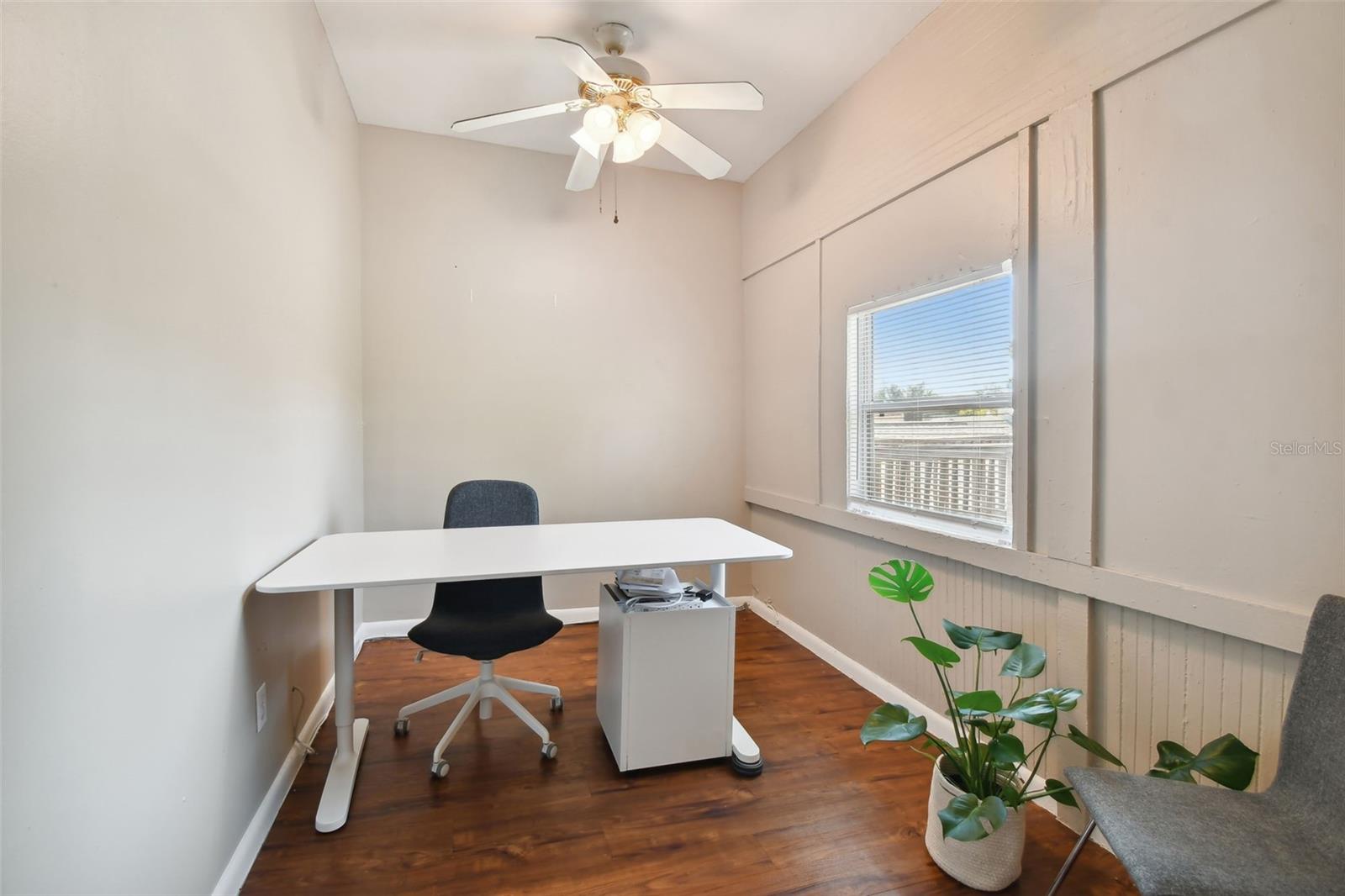 ST PETERSBURG INVESTMENT CO SUB - Residential Lease