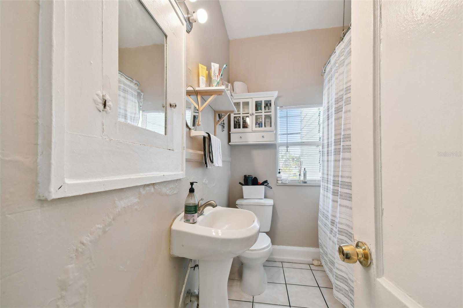 ST PETERSBURG INVESTMENT CO SUB - Residential Lease