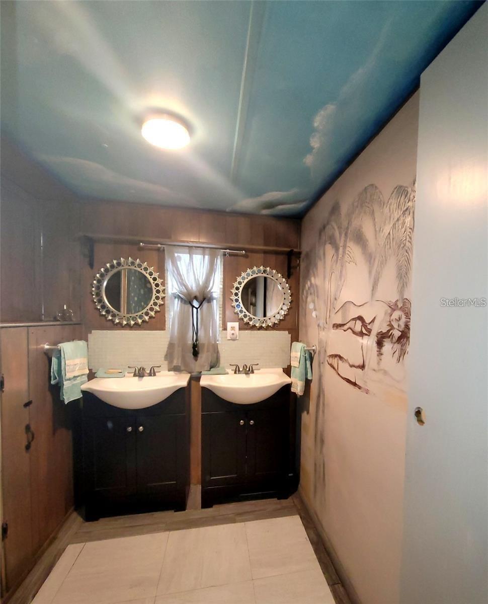 DIXIE GROVES ESTATES - Residential