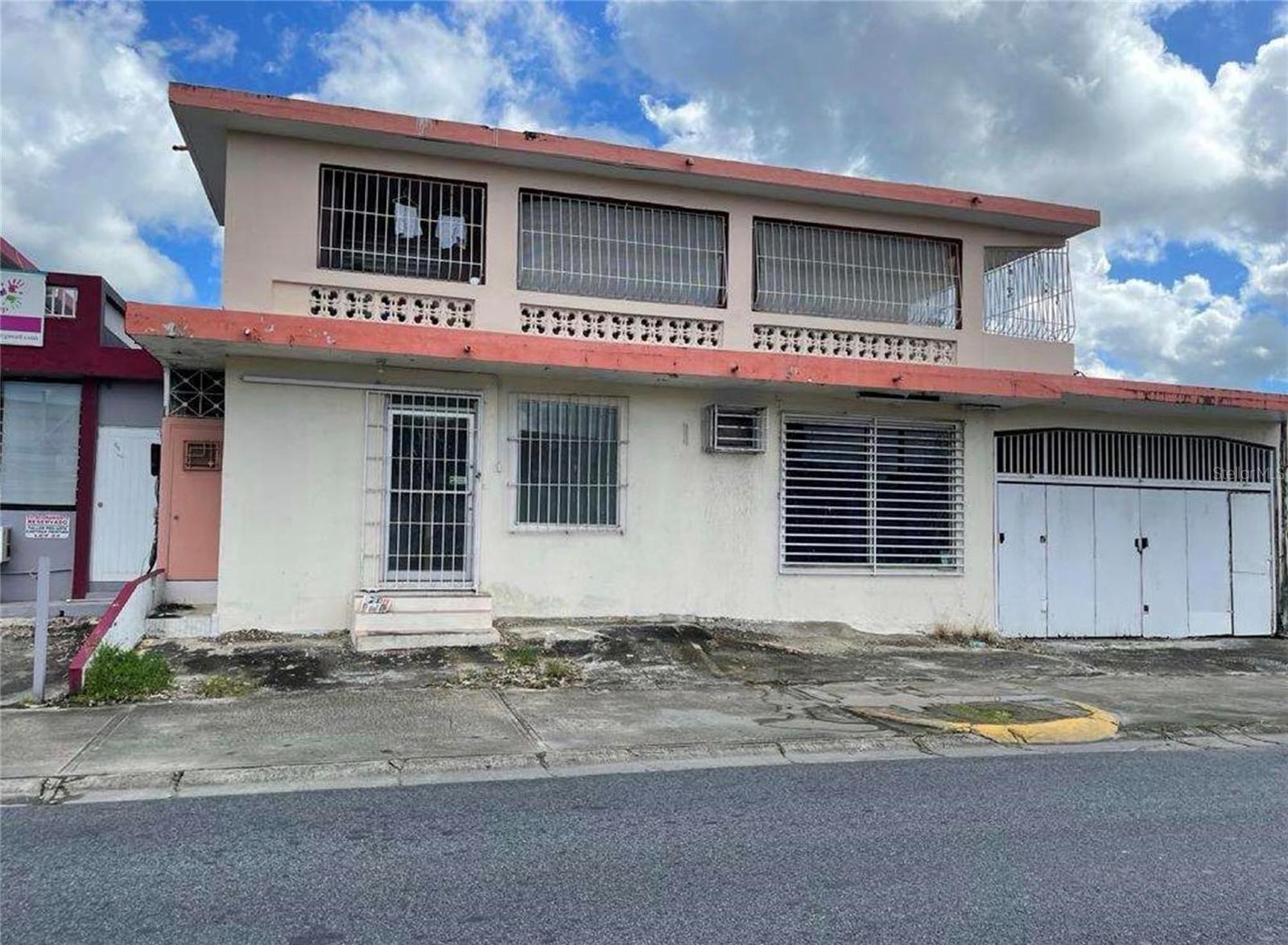 114-52 VILLA CAROLINA