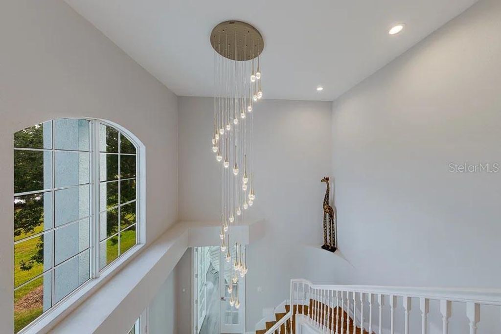 Photo of 2106 Pelican Court, Tarpon Springs, FL 34689 (MLS # TB8495246)