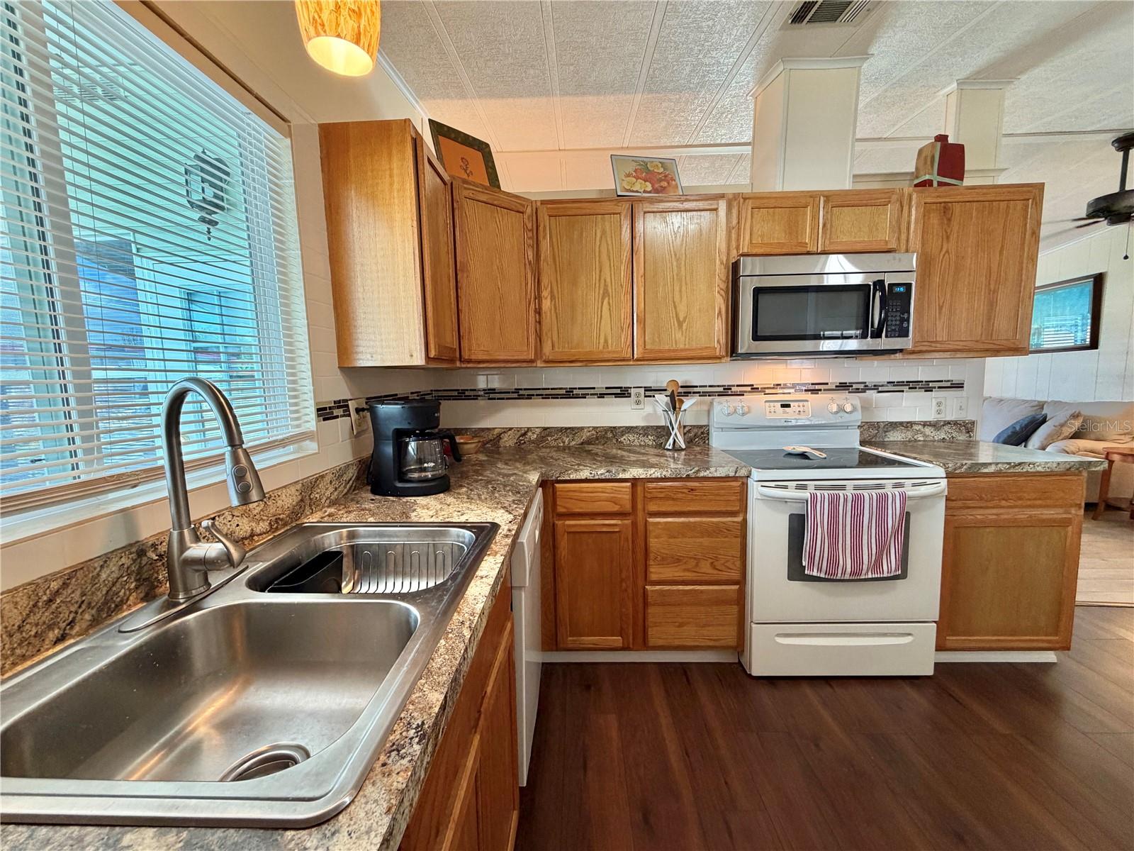 HAWTHORNE/LEESBURG - Residential