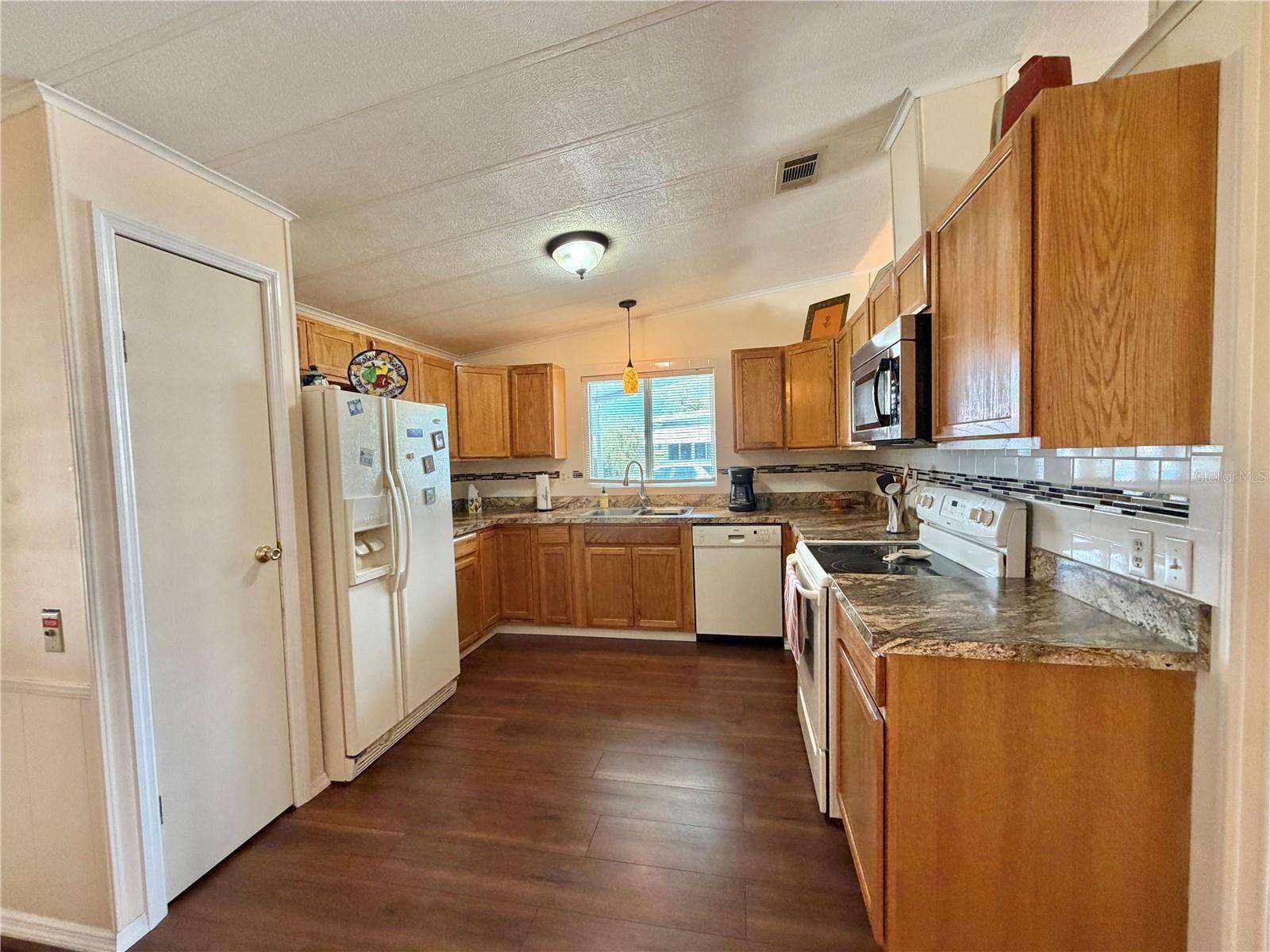 HAWTHORNE/LEESBURG - Residential