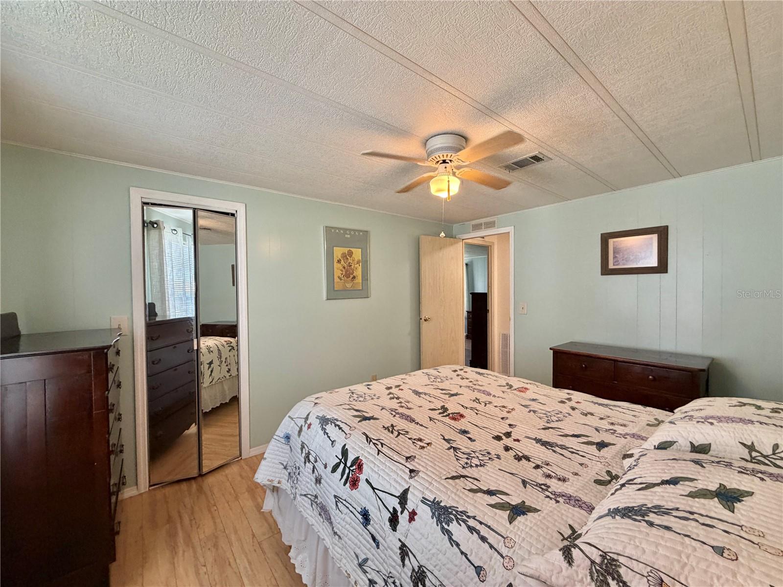 HAWTHORNE/LEESBURG - Residential